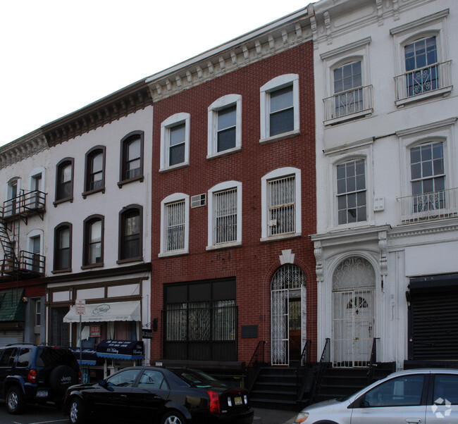 Building Photo - 81 Halsey Street