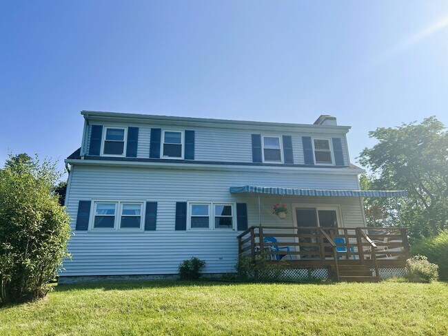 Building Photo - Serene Lake House Rental - NEWLY REDUCED P...