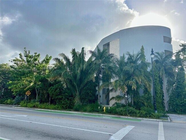 Foto del edificio - 2694 Inagua Ave