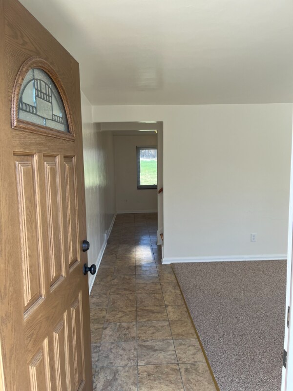 711 Vallevista Ave Unit 711, Pittsburgh, PA 15234 Room for Rent in