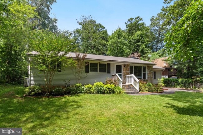 Building Photo - 2652 Collins Ct