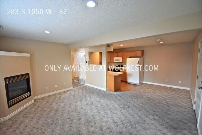 Foto del edificio - Fantastic 3 Bed Provo Condo! No Deposit Op...