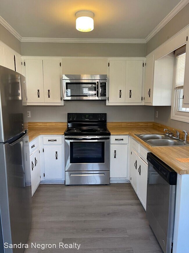 Building Photo - 3 br, 2 bath House - 2932 Tower Pines Dr