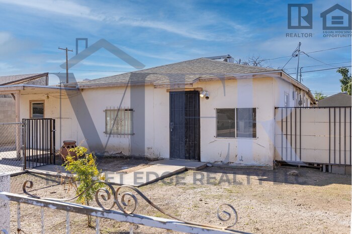 Foto principal - 3Bed/1.5Bath House at 35th/McDowell! $1199...