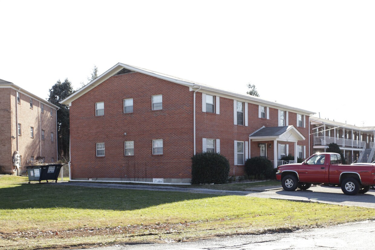 Primary Photo - 8305 Prestonview Ln