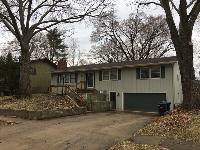 Building Photo - 2409 Manchester Rd