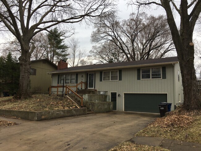 Foto del edificio - 2409 Manchester Rd