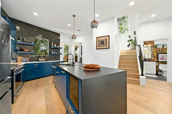 Foto del edificio - 1187 Oak Grove Ave