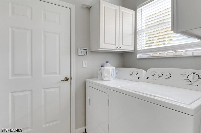 Foto del edificio - 6773 Southern Oak Ct