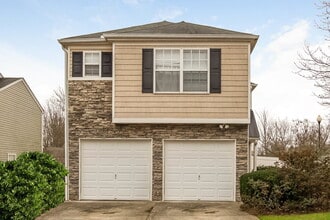 Building Photo - 112 Nacoochee Way