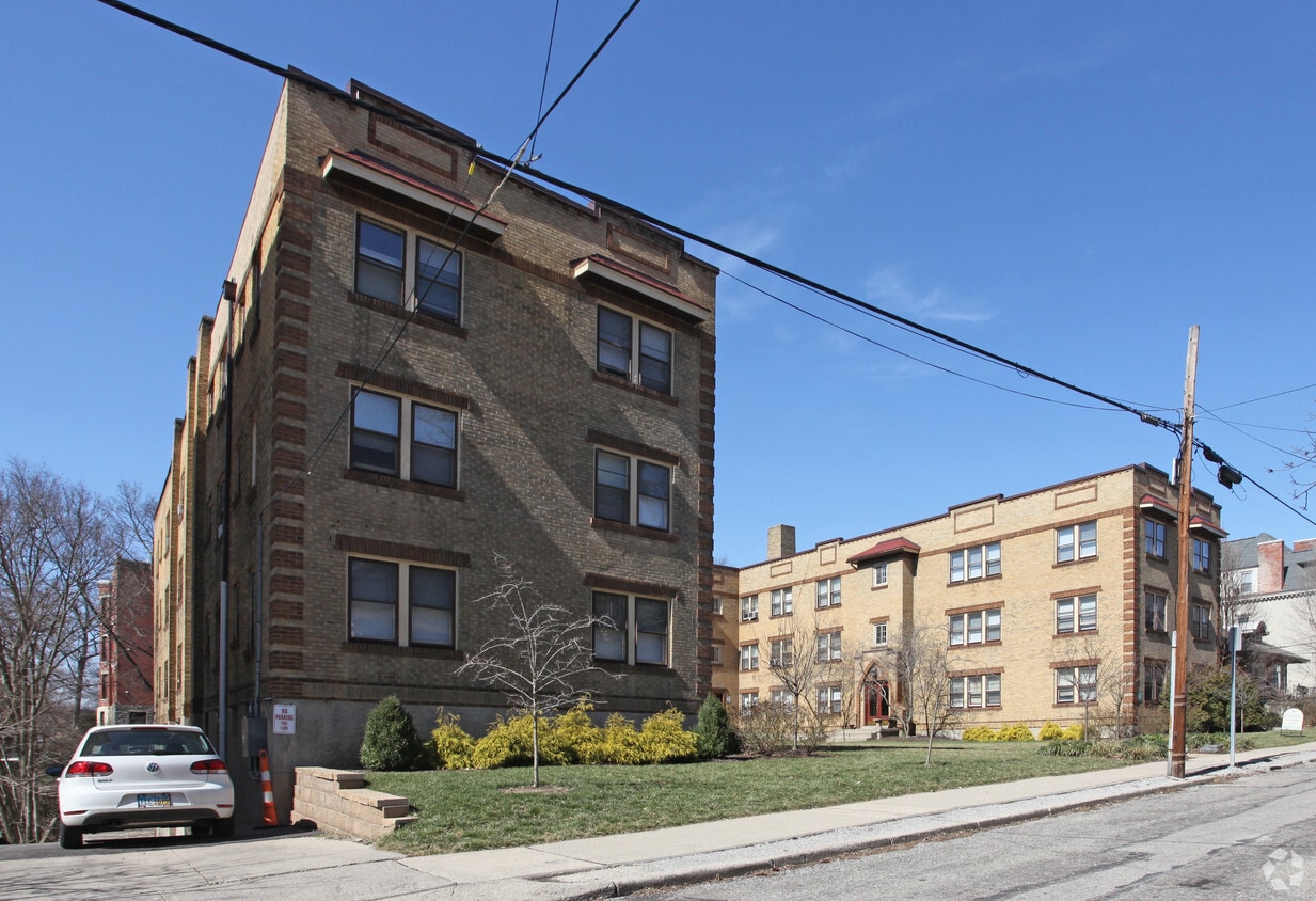 Building Photo - 2401 Salutaris Ave