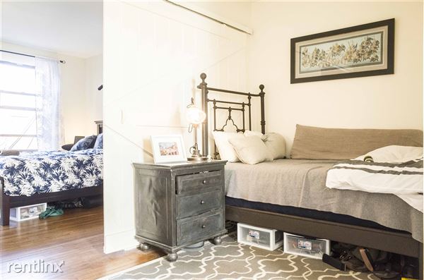 Fotografía del edificio - 1047 Manhattan Ave