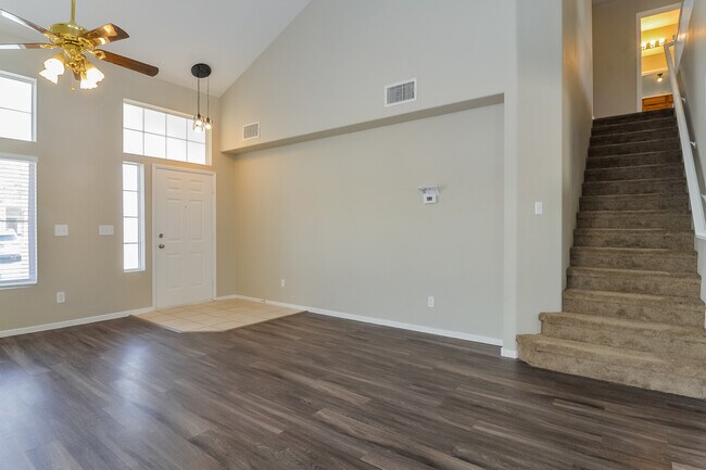 Building Photo - 4351 Sunrise Shores Ave