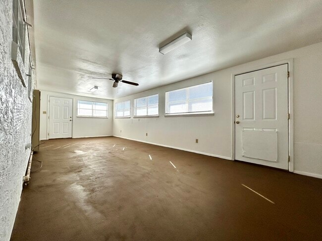 Building Photo - 912 W Forest St