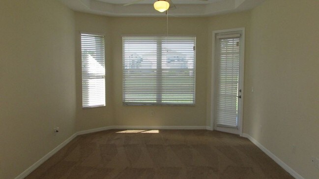 Building Photo - Spacious 4/3/3 with upgrades