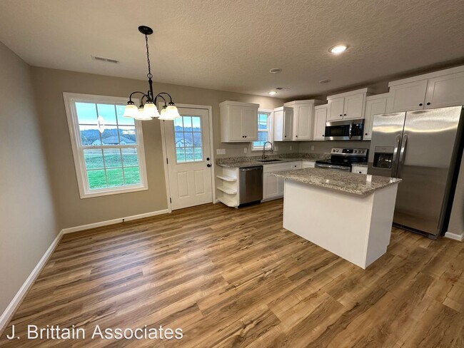 Building Photo - 3 br, 2 bath House - 265 Falcon Crest