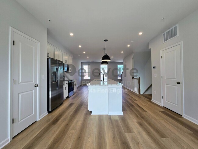 Foto del edificio - 13201 Garland Ln