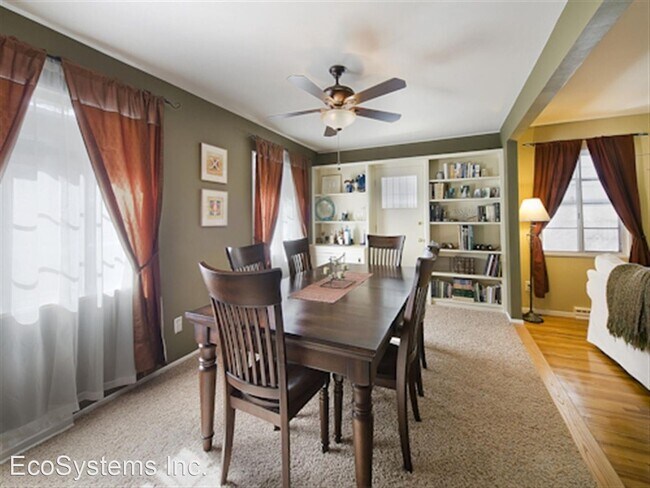 Foto del edificio - 4 br, 3 bath House - 1875 S. Linden Way