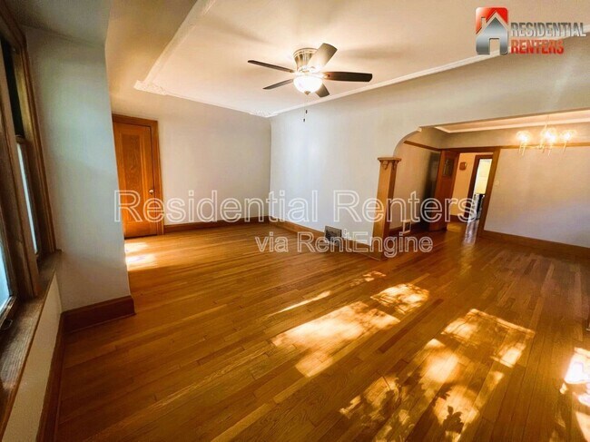 Foto del edificio - 2372 N 61st St
