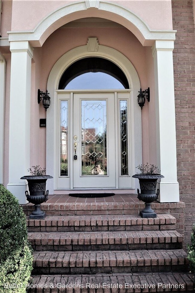 Foto del edificio - 6 br, 5 bath House - 745 Jones Creek Dr