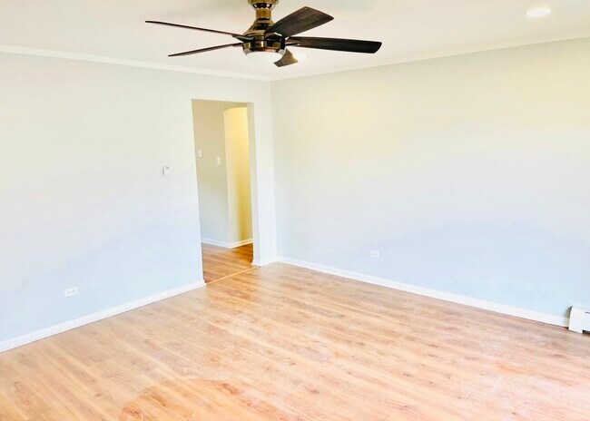 Foto del edificio - 10425 S Hale Ave