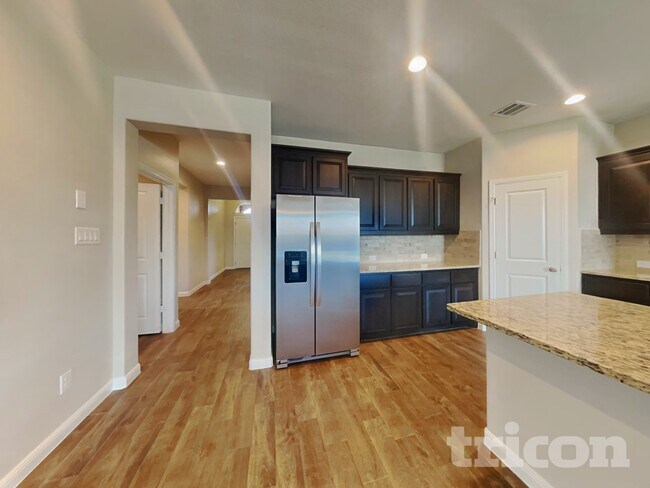 Building Photo - 9124 Highland Orchard Dr