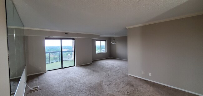 Building Photo - 8380 Greensboro Dr