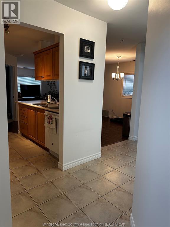 Photo du bâtiment - 1535 Grand Marais Rd W