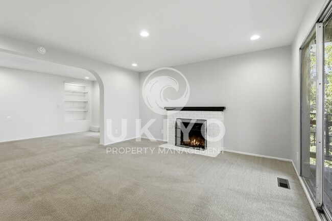 Building Photo - 6809 Colton Blvd