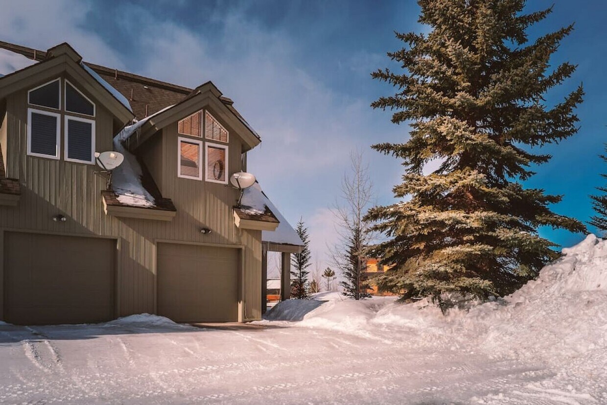 Foto principal - Powder Valley Townhome with Garage