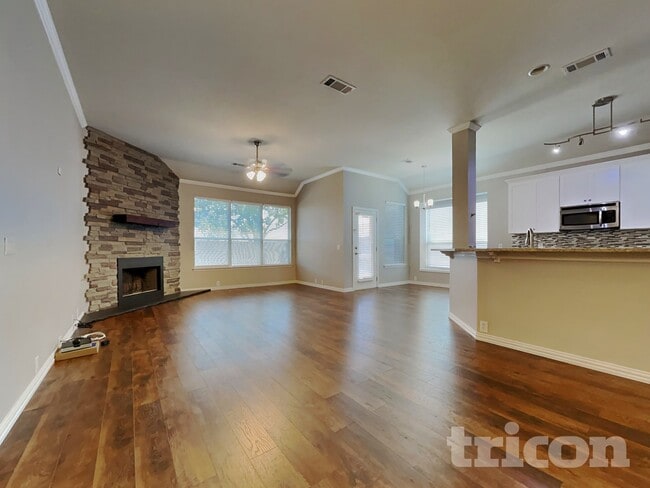 Foto del edificio - 2748 Cedar Ridge Ln