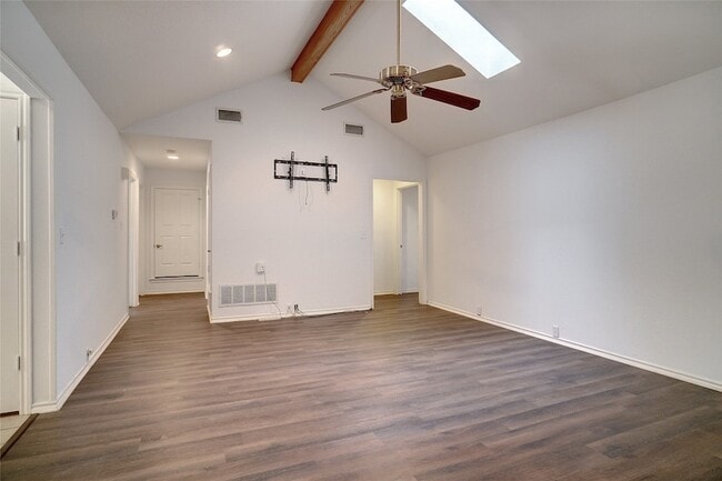 Building Photo - 2813 Woodpath Ln
