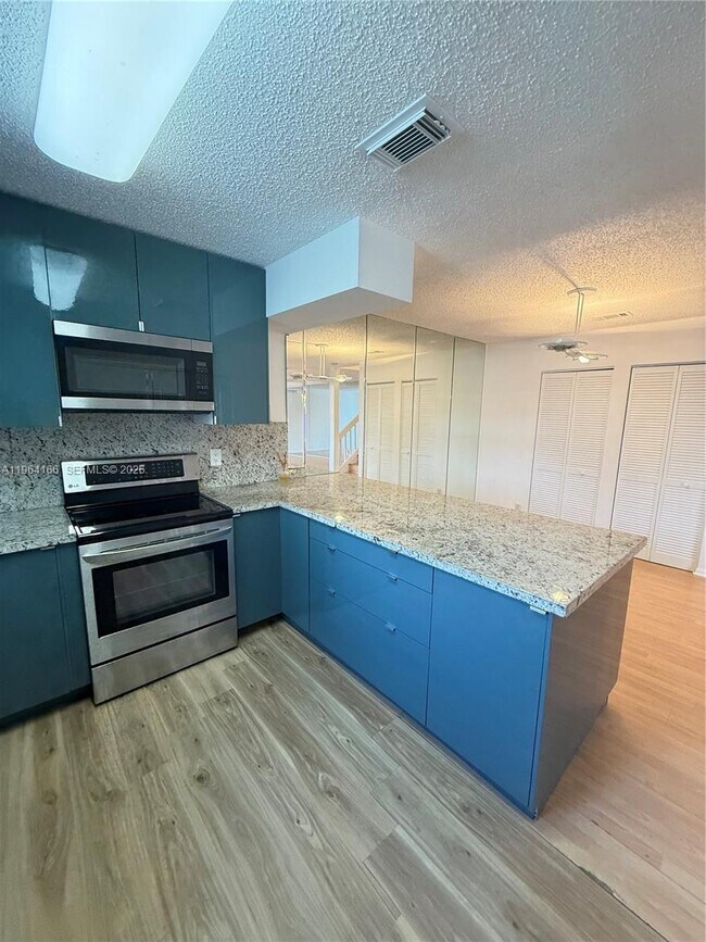 Building Photo - 2515 NW 99th Ave