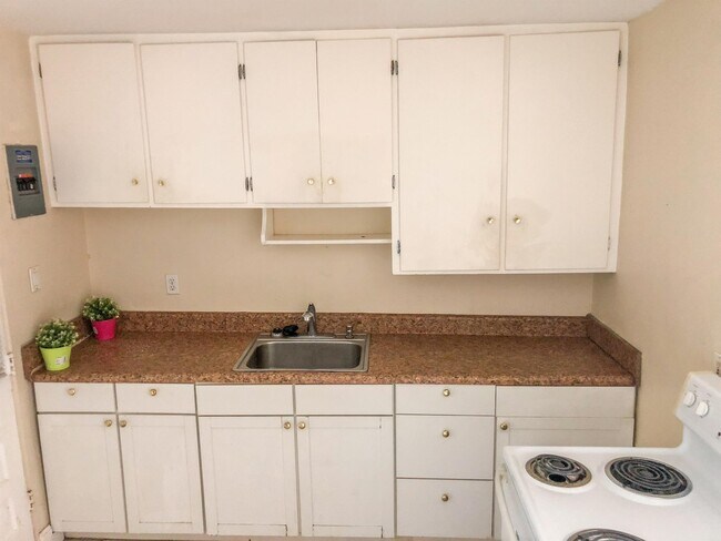 Foto del edificio - 212 E Drury Ave