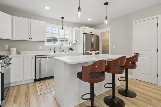 Foto del edificio - Rockwell Landing Townhomes