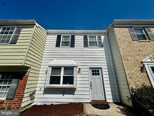 Building Photo - 6434 Lincoln Ct