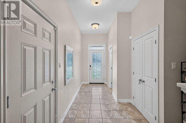 Photo du bâtiment - 111 Eric Maloney Way