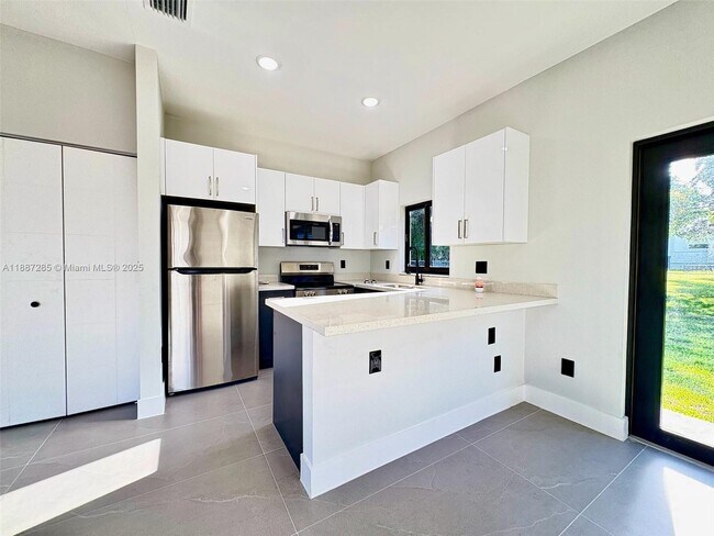 Foto del edificio - 1005 SW 25th Ave