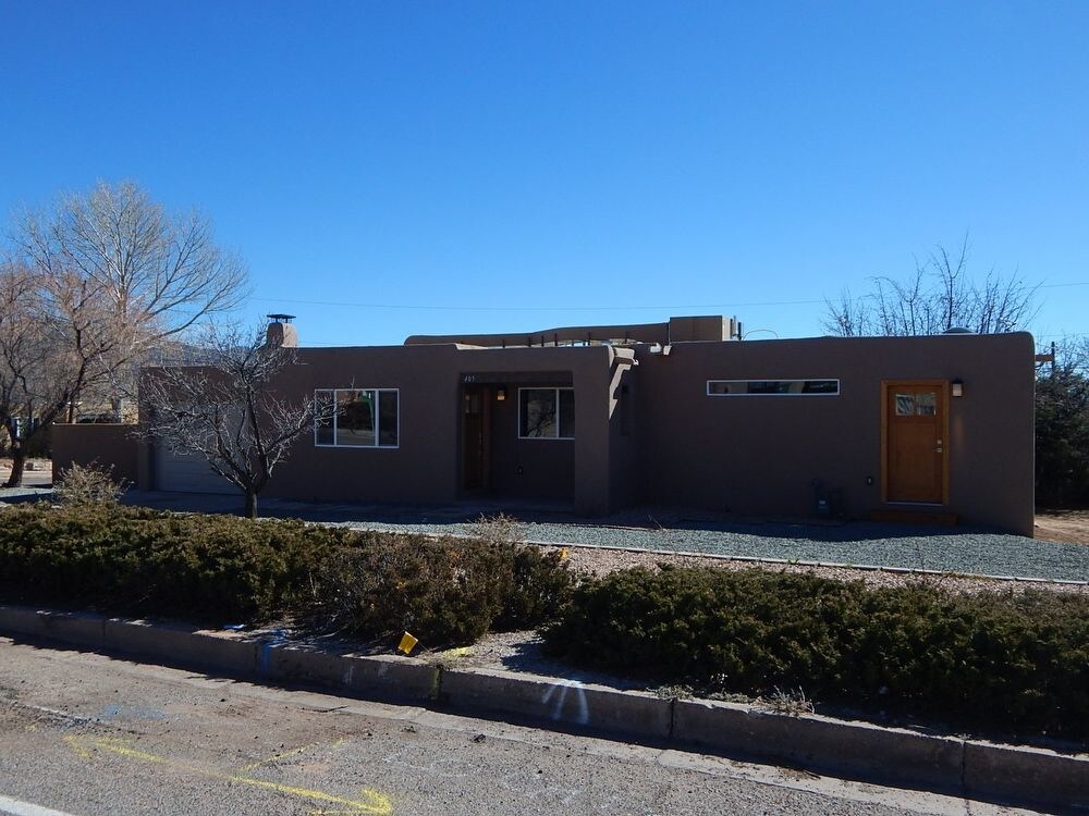 Primary Photo - 405 Alamo Dr