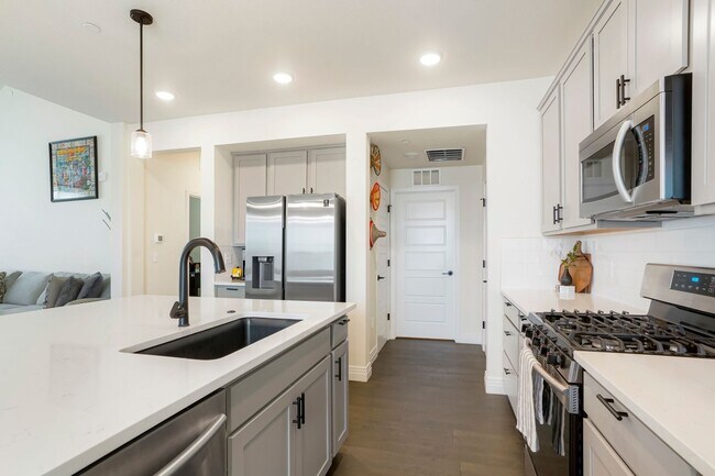 Foto del edificio - CLM-Brookhaven Condominiums