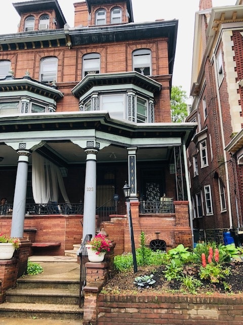 front house - 323 S 46th St