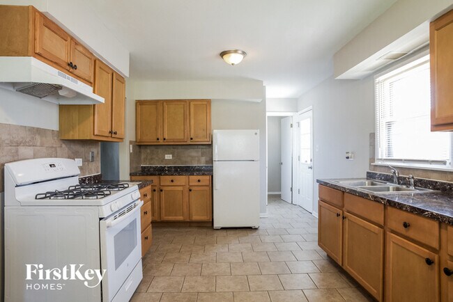 Foto del edificio - 3465 E 170th St