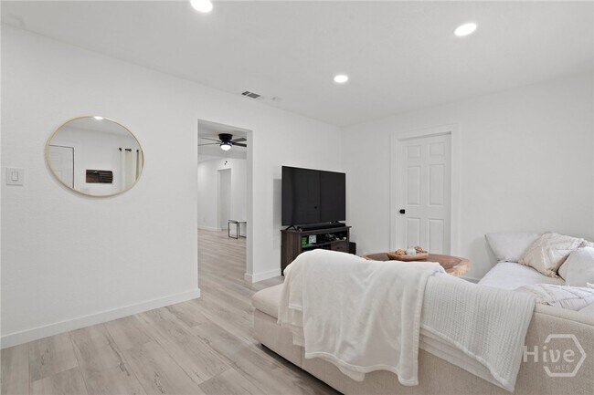 Foto del edificio - 403 Patton Rd