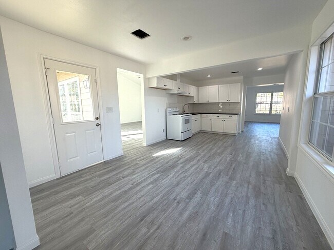 Foto del edificio - 7430 Claiborne St