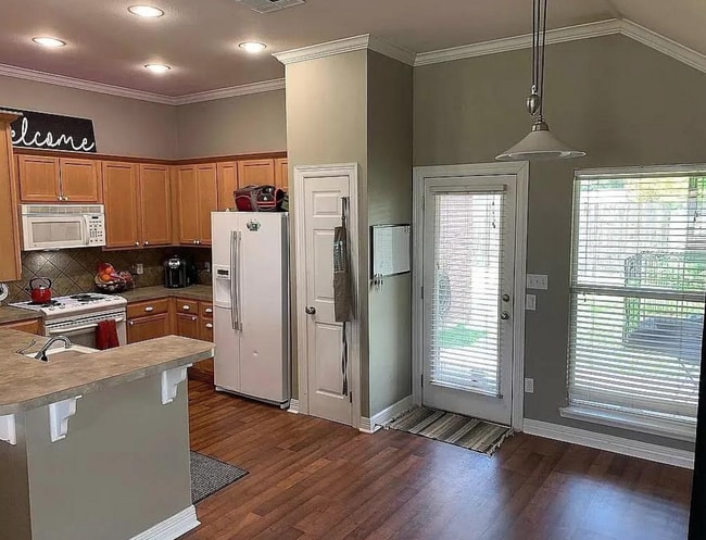 Foto del edificio - Move-in Ready 3 bed/ 2 bath home in South ...