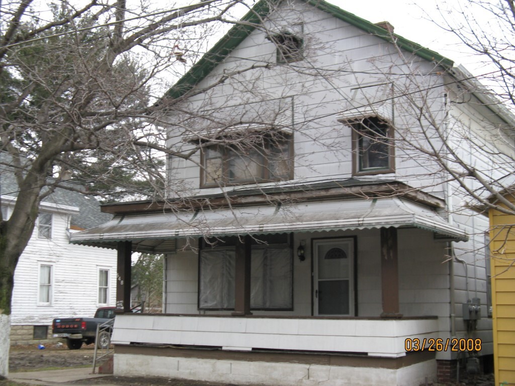 Primary Photo - 548 E 13th St