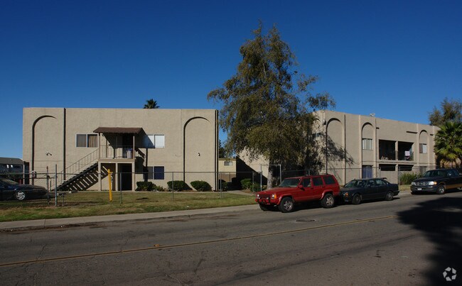 Building Photo - Sun Casa Condods