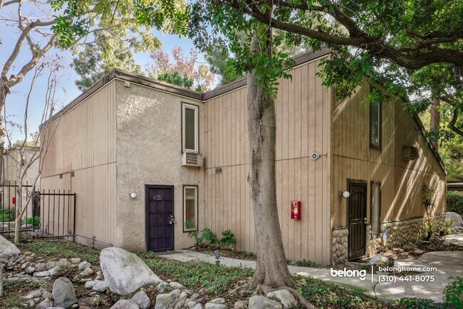 Foto del edificio - 7890 E Spring St