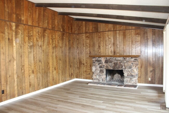 Building Photo - 9133 Winding Oak Dr