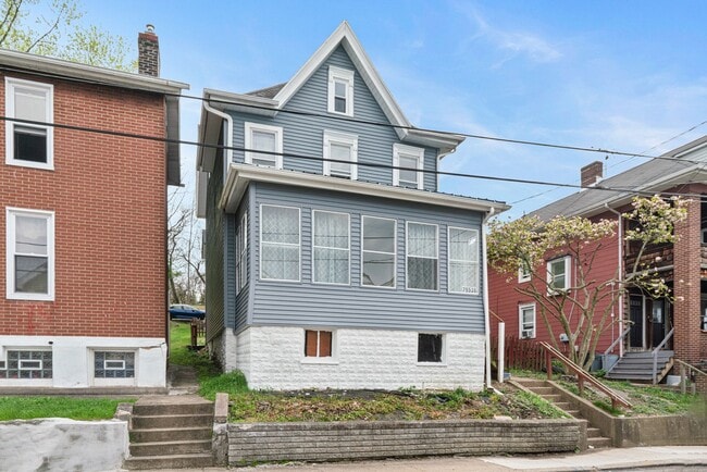 Building Photo - Unbeatable 4 Bedroom home in Greensburg available July 1!